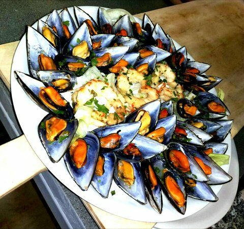 Magic Smile Lounge Bar Restaurant Pizza Art