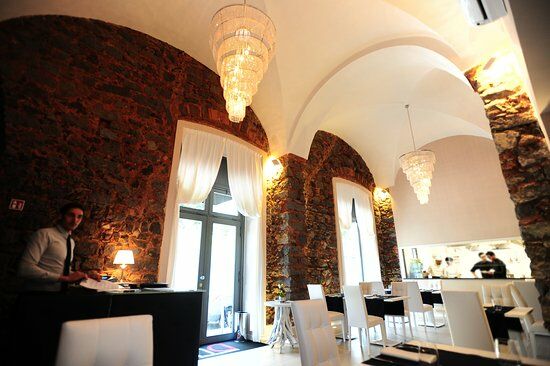 Due Pistacchi Restaurant