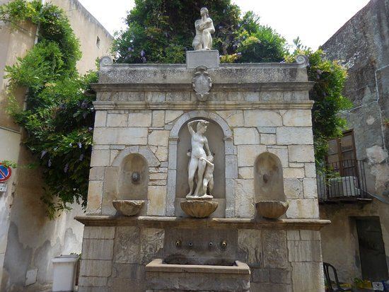 Fountain of Venus Ciprea