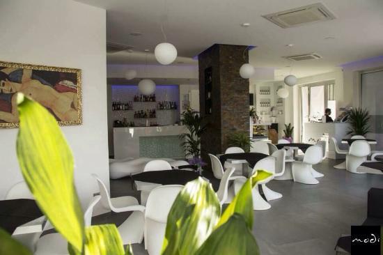 Modi' Luxury Lounge Bar