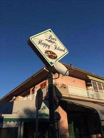 Happy Island Bar