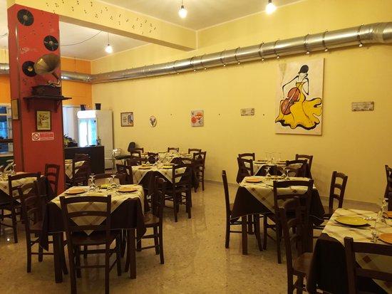 Zaza' Enjoy The Pizza