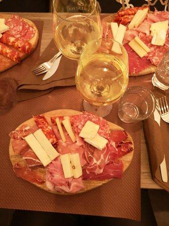 Square Cosmopolitan Bar