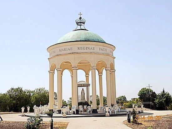 Sanctuaire de Notre-Dame de la Roche