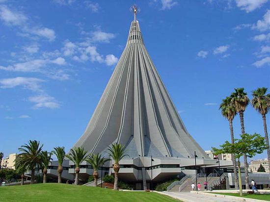 Basilique-sanctuaire Madonna delle Lacrime